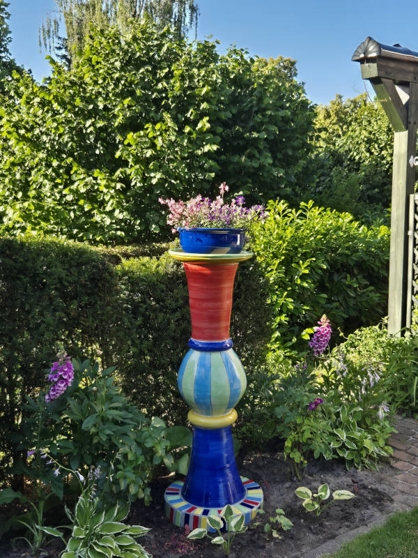 Keramiksäule von Guido Kratz, Keramik für den Garten
